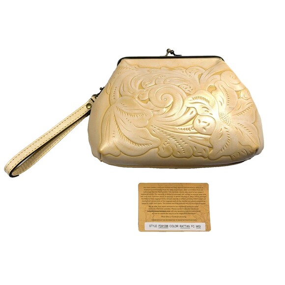 Patricia Nash Handbags - Patricia Nash SAVENA Framed Kisslock Wristlet Wallet TOOLED Rattan Color Beige